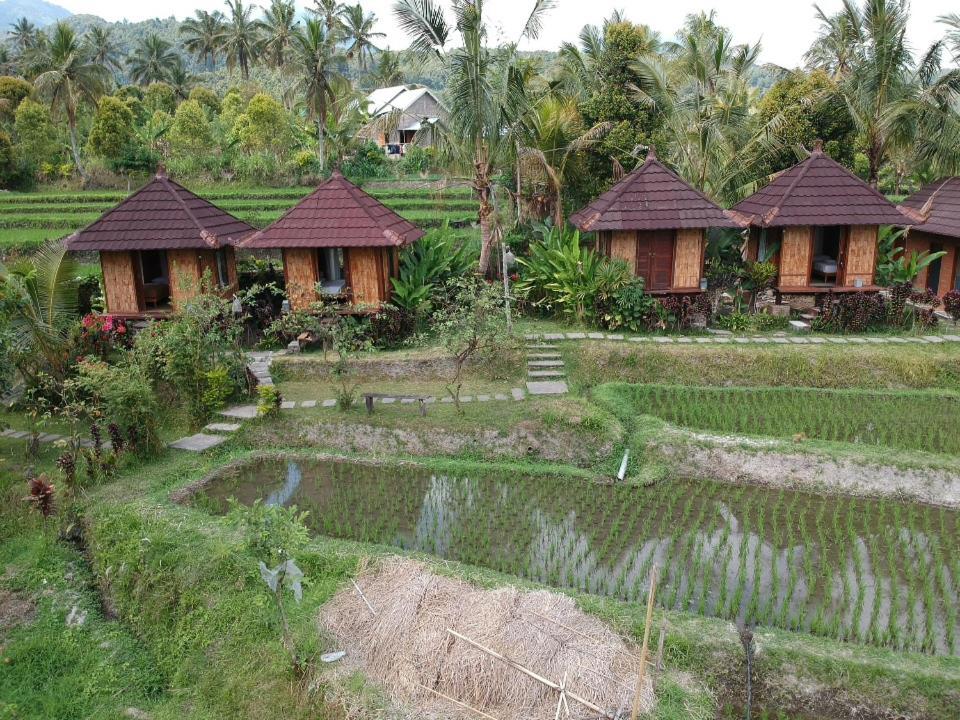 הוילה Munduk Puri Sunny Camp מראה חיצוני תמונה